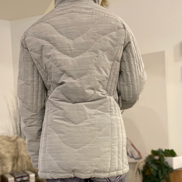 Oakley Ski Jacket size small - Picture 2 of 13